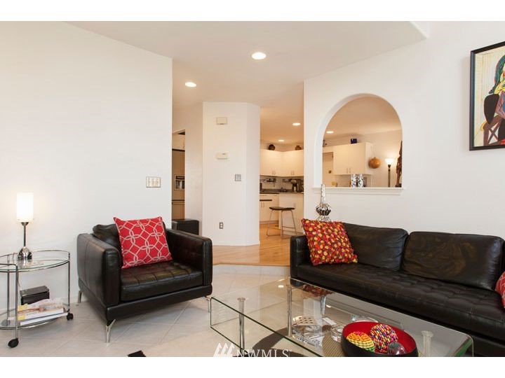 17505 110 Lane Southeast, Unit 30 Renton, WA 98055 - Photo 3 of 25