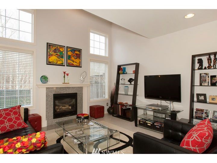 17505 110 Lane Southeast, Unit 30 Renton, WA 98055 - Photo 5 of 25