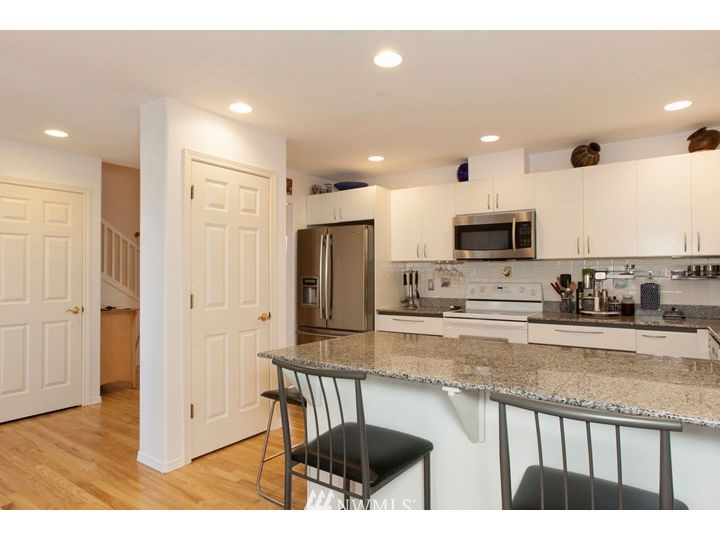 17505 110 Lane Southeast, Unit 30 Renton, WA 98055 - Photo 9 of 25