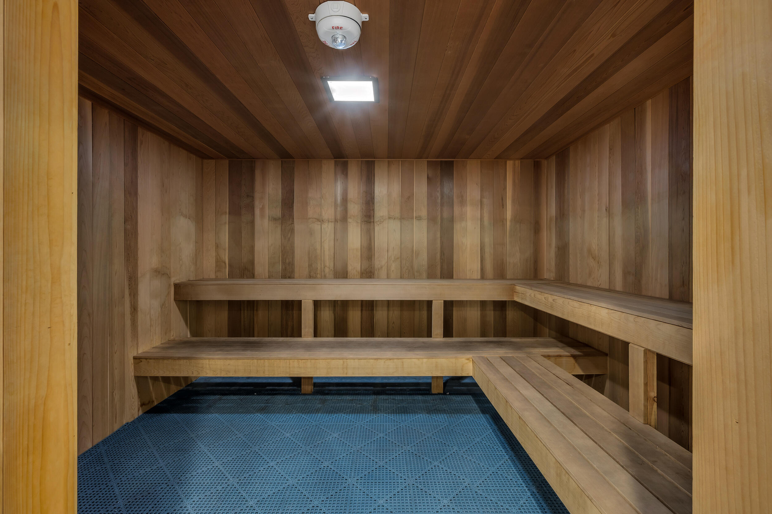 14475 Strathmore Lane, Unit 602 Delray Beach, FL 33446 - Photo 24 of 28 a bathroom with a tub