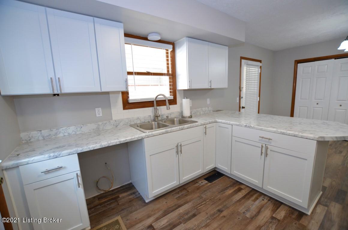 890 St Paul Road Leitchfield, KY 42754 - Photo 2 of 55 DSC_0538