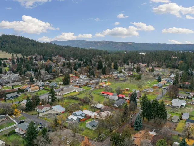$274,500 | 9601 North Ivanhoe Road, Spokane, WA 99218