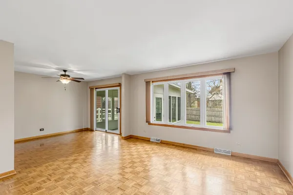 $400,000 | 218 Mastodon Drive, Ingleside, IL 60041