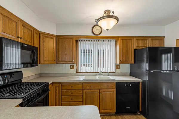 $400,000 | 218 Mastodon Drive, Ingleside, IL 60041