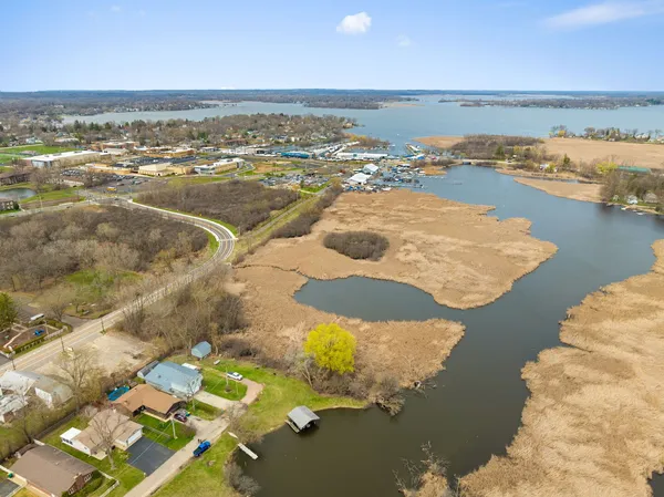 $400,000 | 218 Mastodon Drive, Ingleside, IL 60041