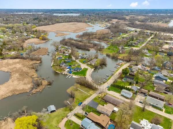 $400,000 | 218 Mastodon Drive, Ingleside, IL 60041