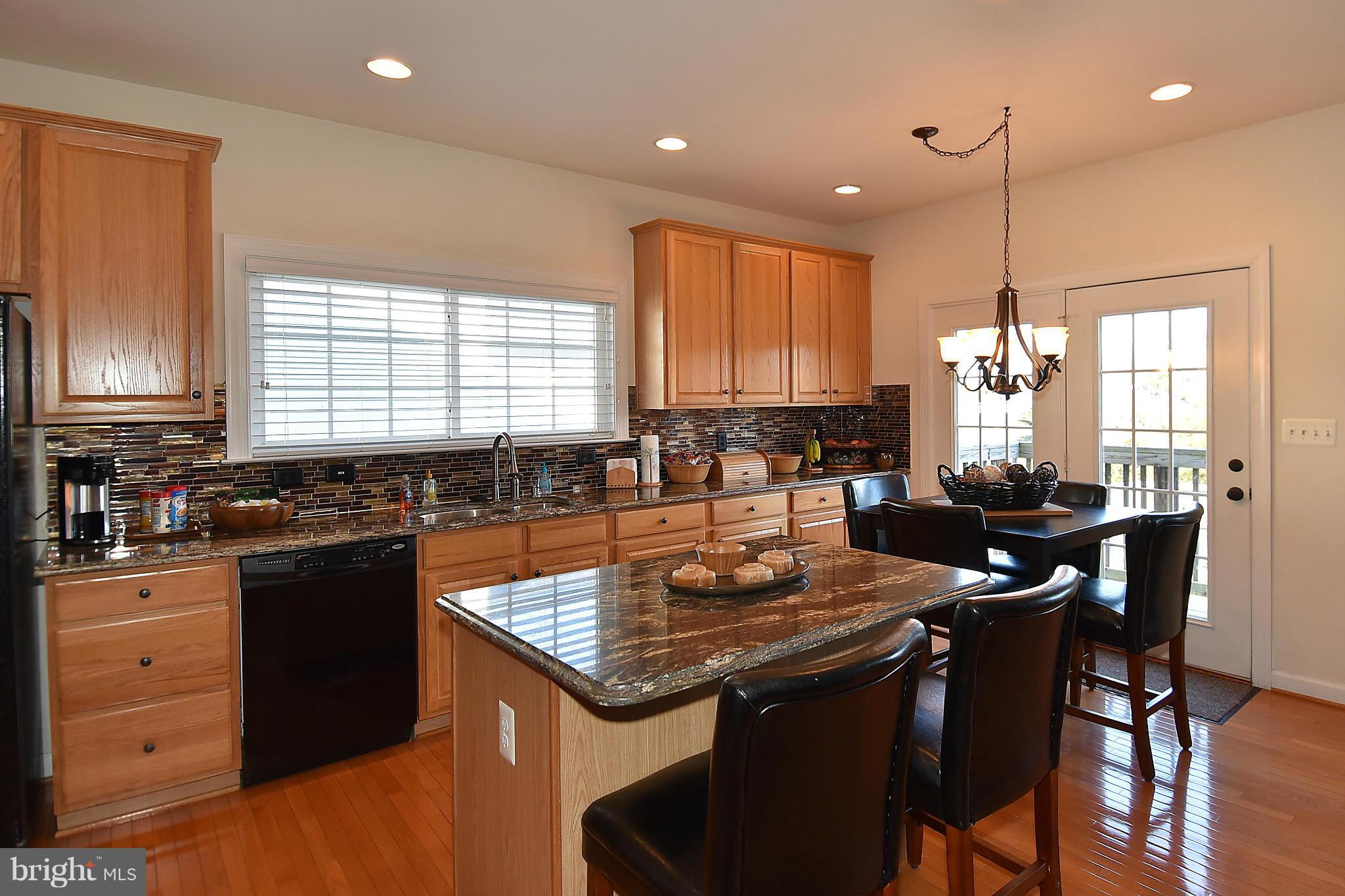 4125 Agency Loop Triangle, VA 22172 - Photo 3 of 30 Kitchen