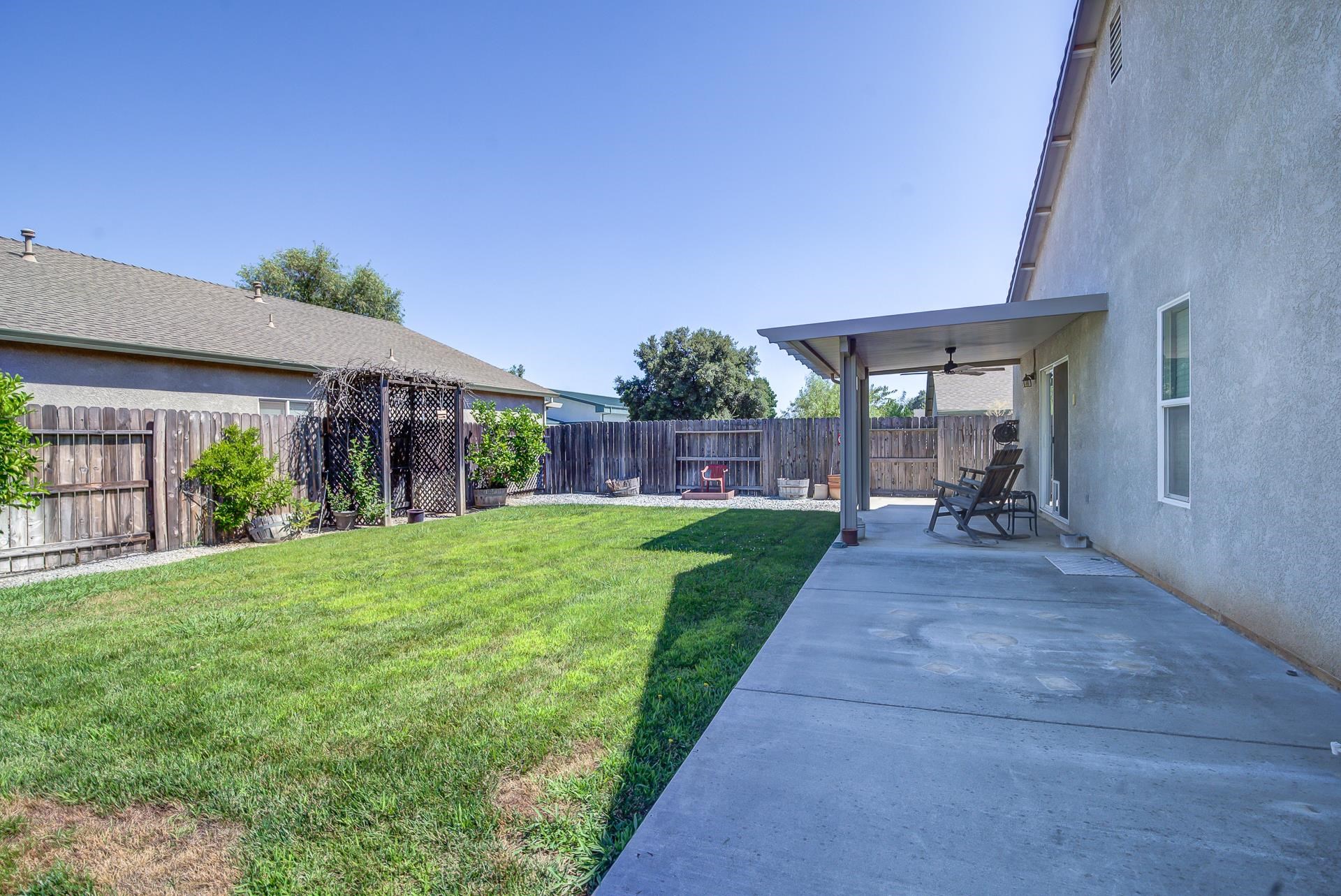 490 Springtime Lane Red Bluff, CA 96080 - Photo 35 of 40