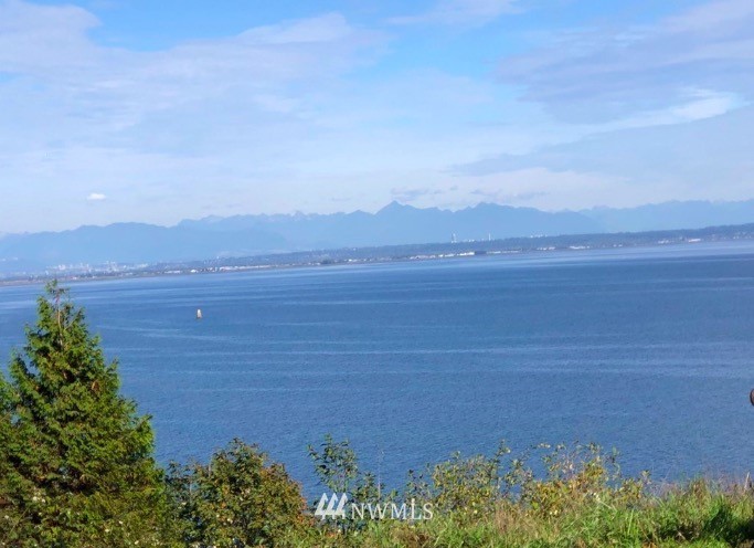 408 High Bluff Point Roberts, WA 98281 - Photo 4 of 28 Gallery Image 4