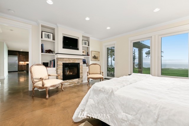 408 High Bluff Point Roberts, WA 98281 - Photo 7 of 28 Gallery Image 7
