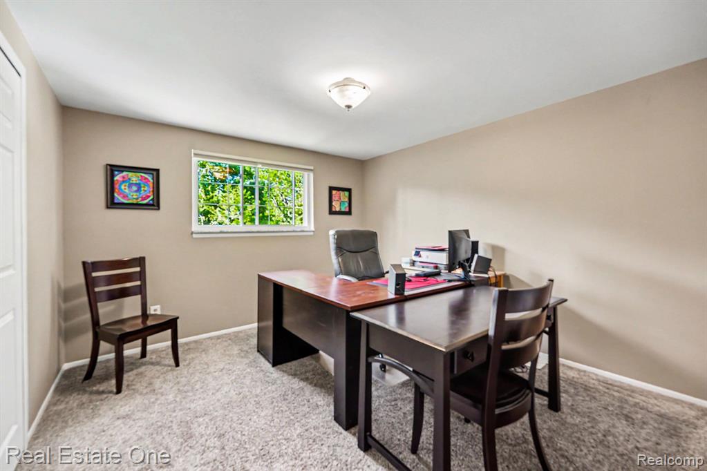 2242 West Wattles Road Troy, MI 48098 - Photo 17 of 30