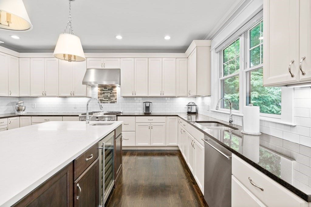 52 Fairview Road Needham, MA 02492 - Photo 9 of 42