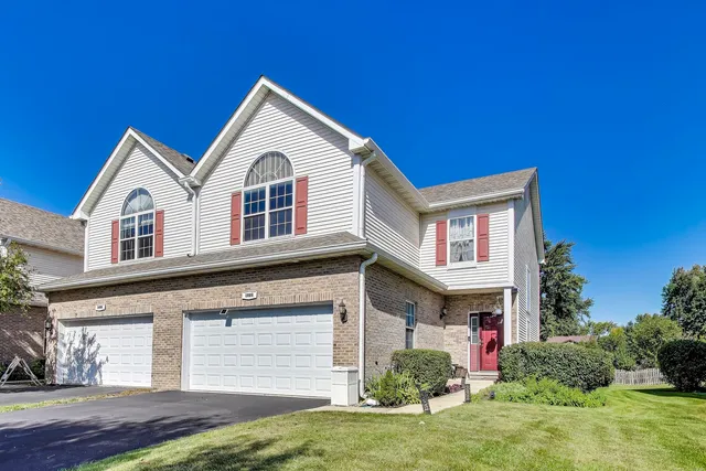 $324,900 | 1086 Lily Field Lane, Bolingbrook, IL 60440