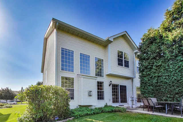 $324,900 | 1086 Lily Field Lane, Bolingbrook, IL 60440