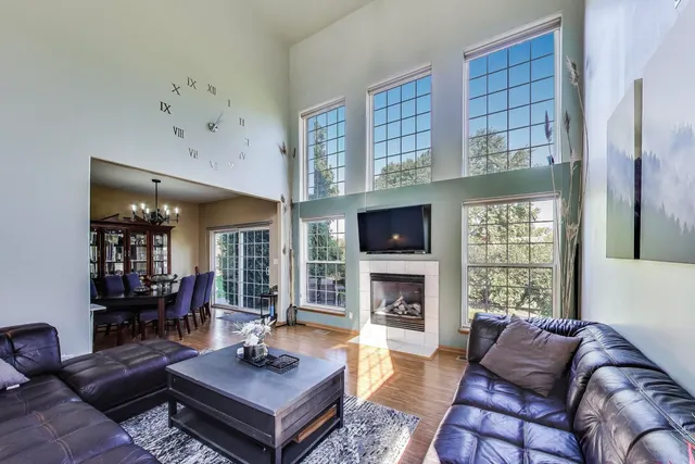 $324,900 | 1086 Lily Field Lane, Bolingbrook, IL 60440