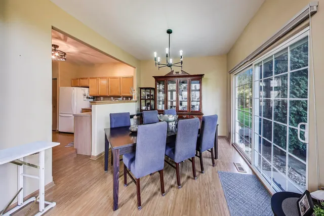 $324,900 | 1086 Lily Field Lane, Bolingbrook, IL 60440