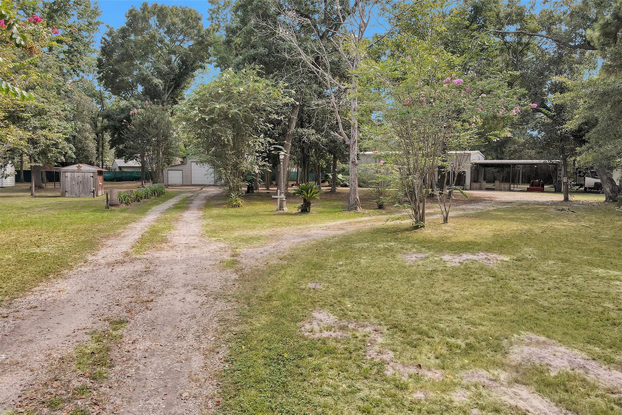 17884 Nonesuch Road Conroe, TX 77306 - Photo 4 of 40 Gallery Image 4