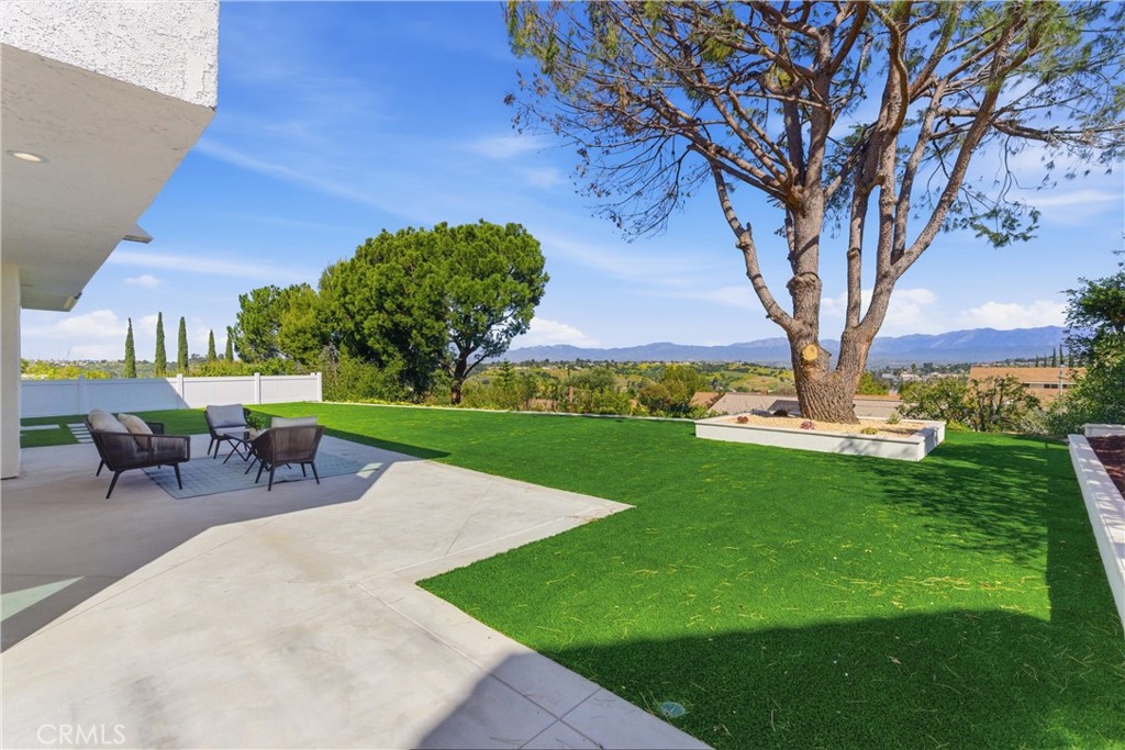 21535 Chirping Sparrow Road Diamond Bar, CA 91765 - Photo 35 of 38