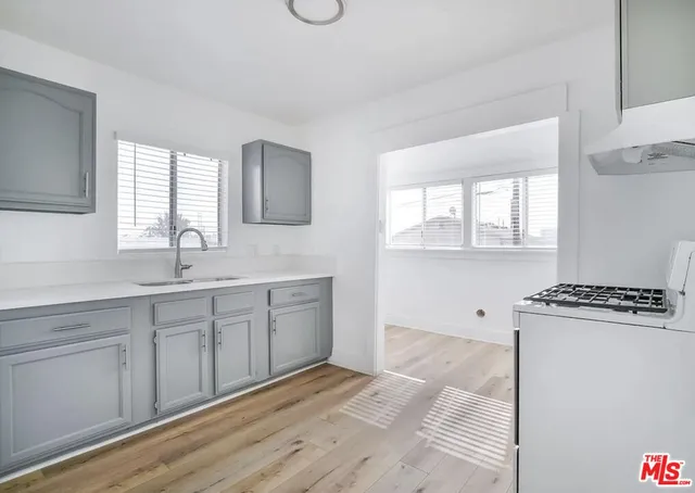 $1,280,000 | 522 North Centre Street, San Pedro, CA 90731