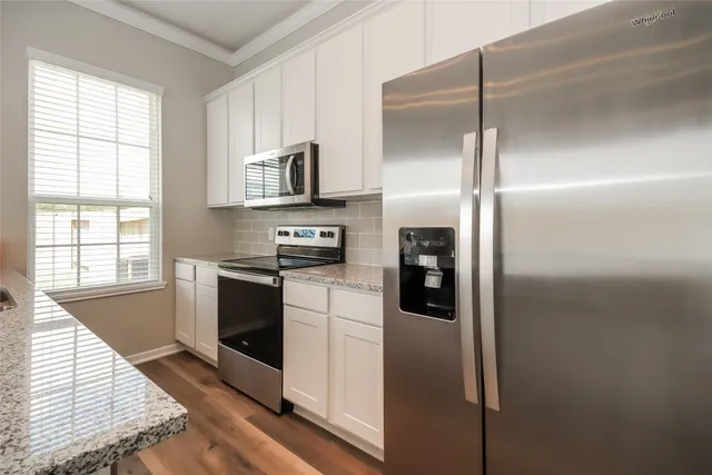 $1,499 | 18731 Lake Harbor Court, Unit B, Montgomery, TX 77356