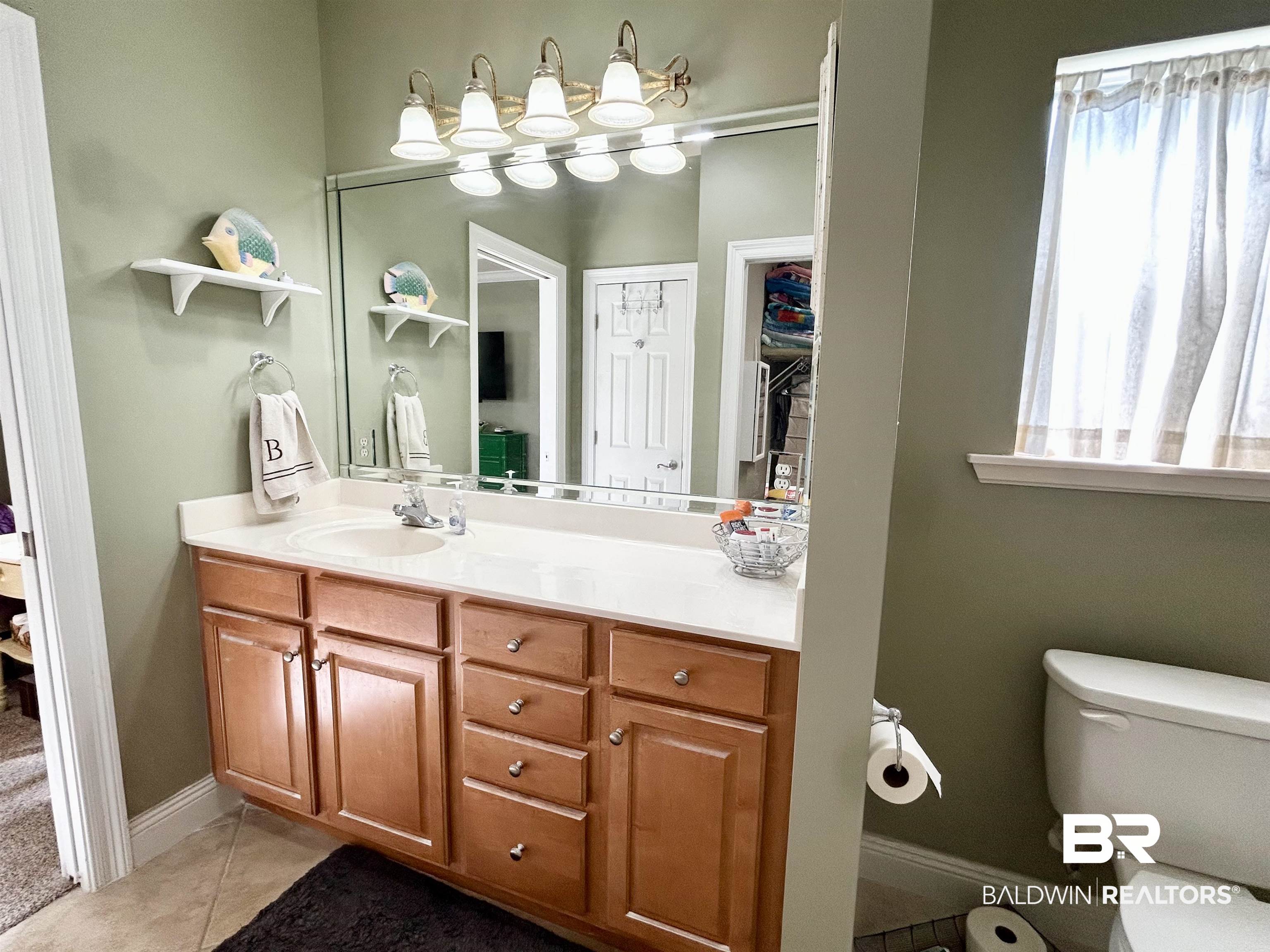 177 Mark Twain Loop Foley, AL 36535 - Photo 19 of 47 Primary Bathroom