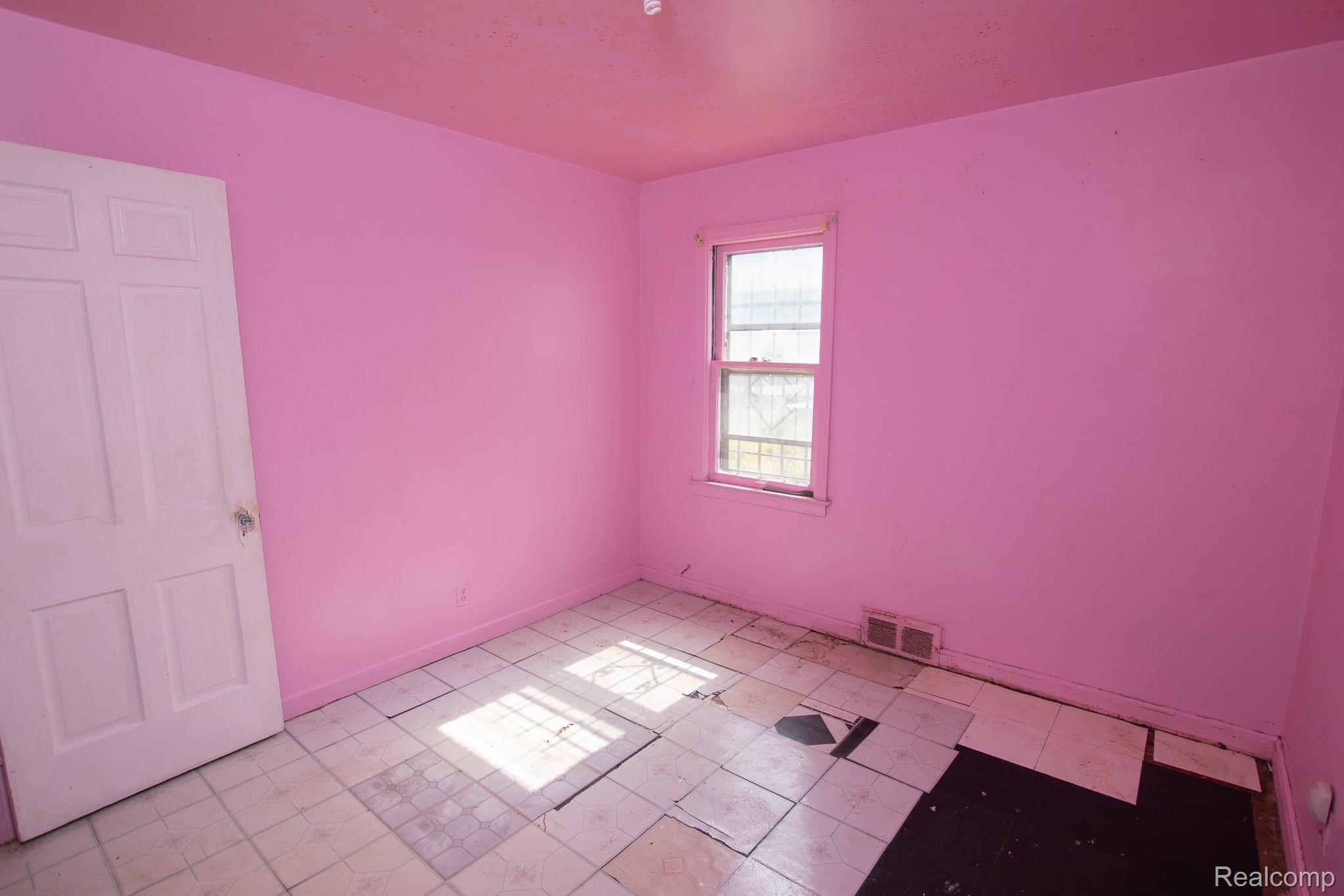 15509 Rutherford Street Detroit, MI 48227 - Photo 36 of 51 DSC_9640.jpg