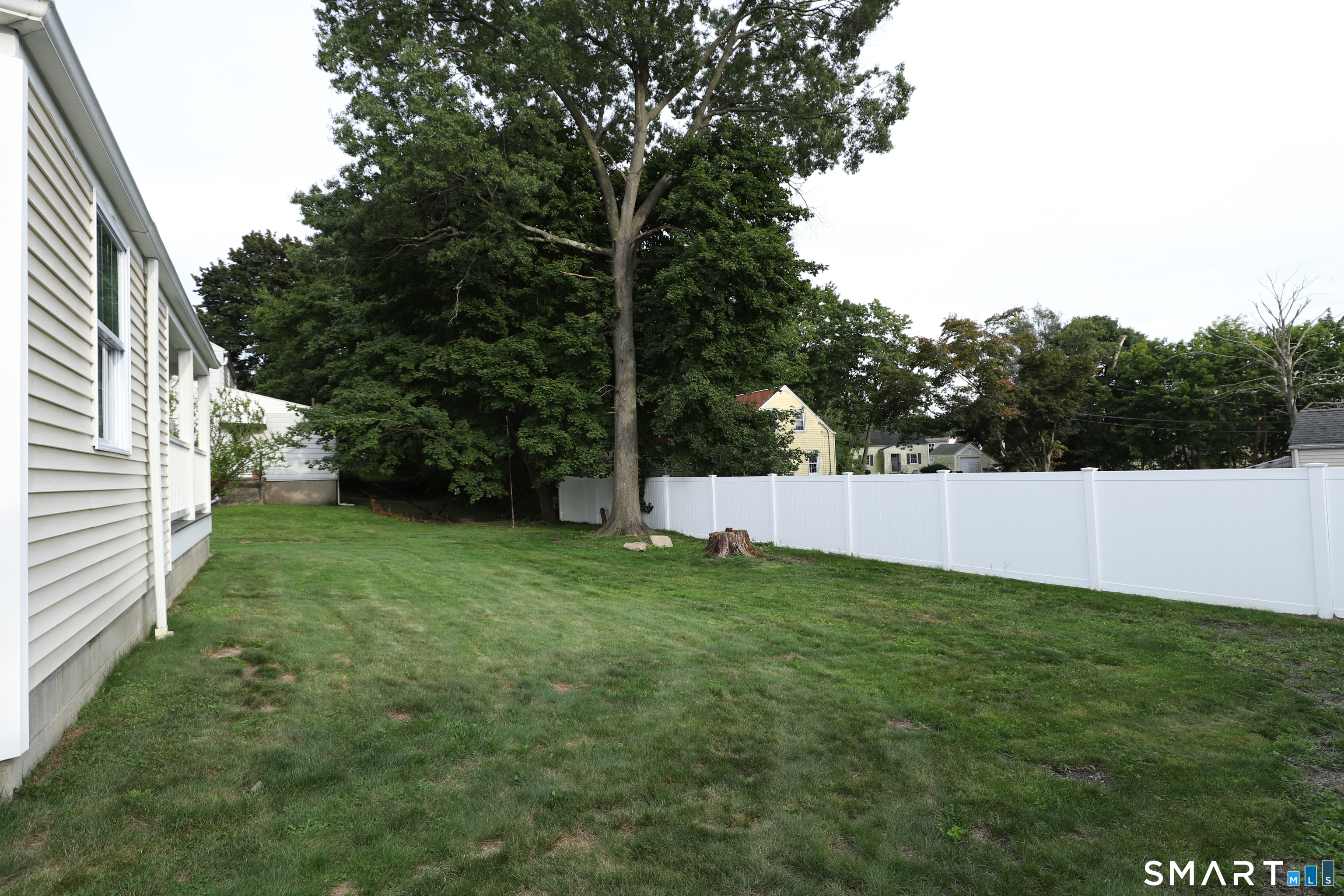 2701 Old Town Road Bridgeport, CT 06606 - Photo 12 of 28 Gallery Image 12