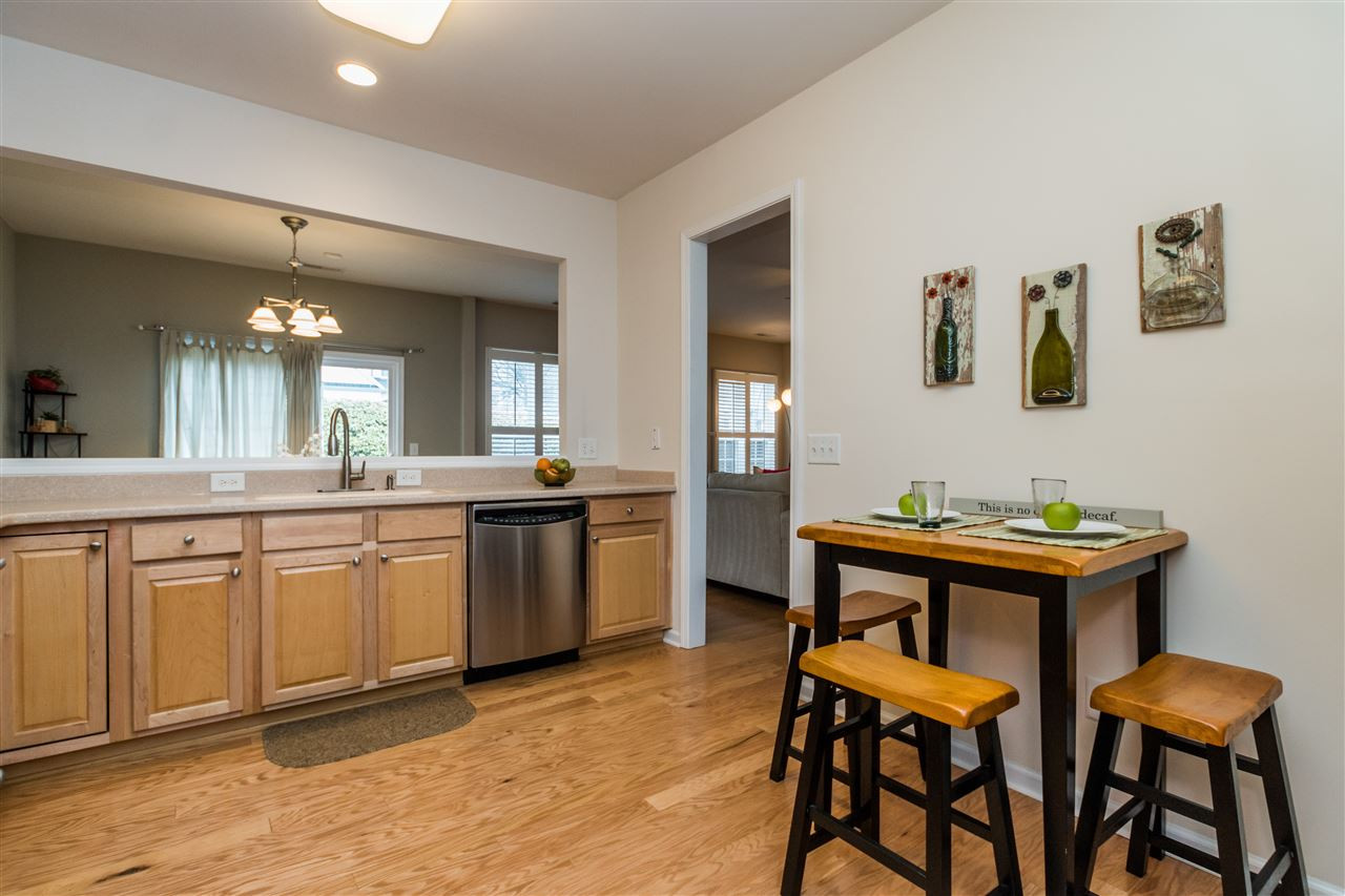 7806 Jeffrey Alan Court Raleigh, NC 27613 - Photo 9 of 23 Kitchen