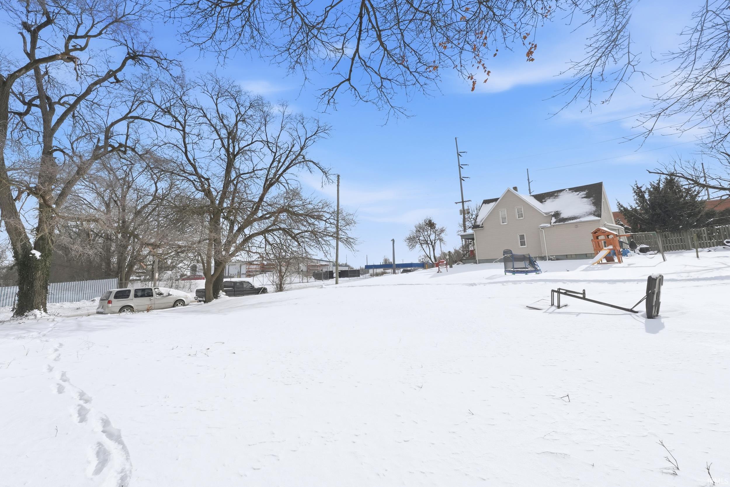 2405 Cass Street Fort Wayne, IN 46808 - Photo 5 of 15