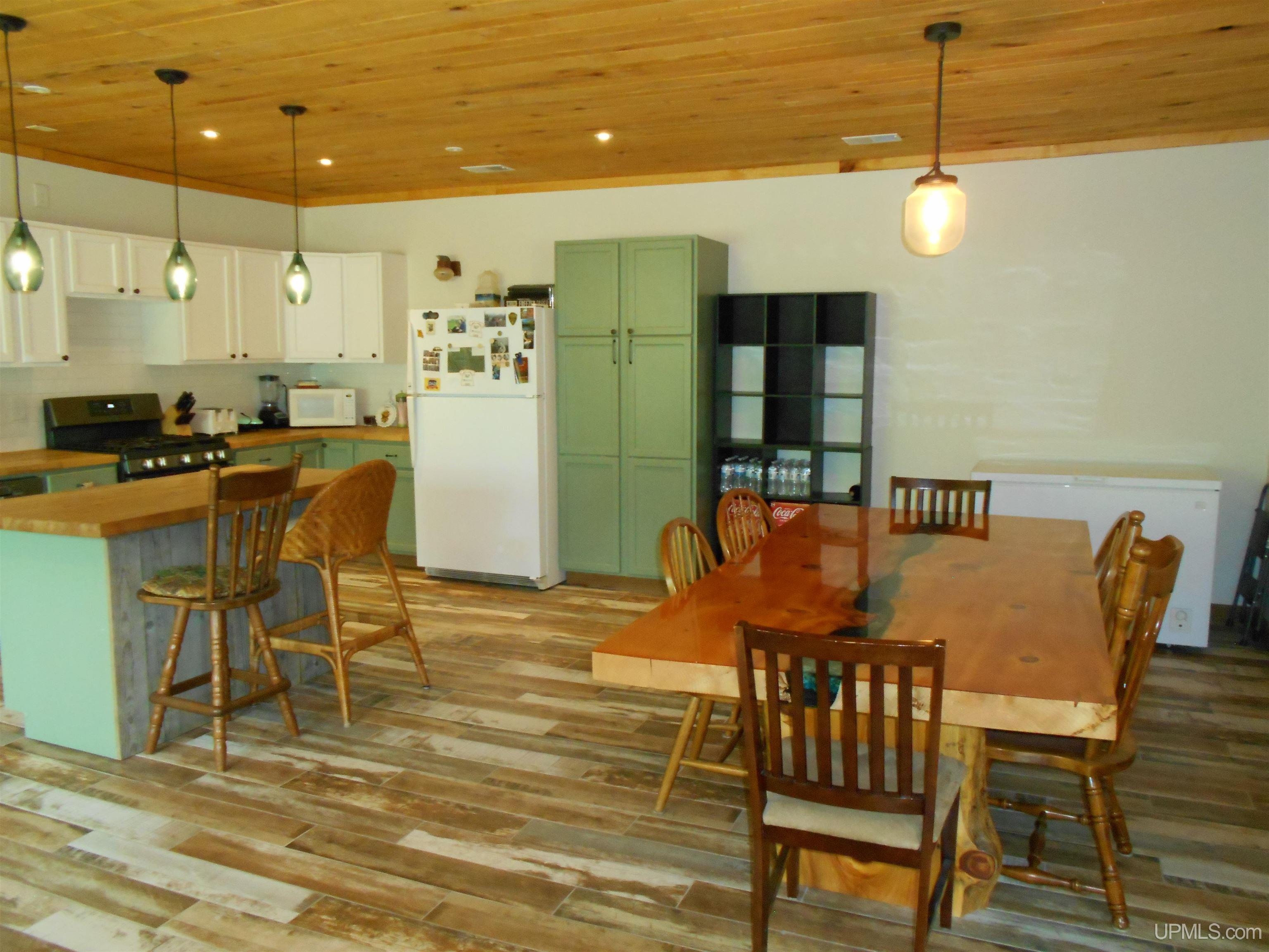 12851 Kk Road Wetmore, MI 49895 - Photo 12 of 54 Gallery Image 12