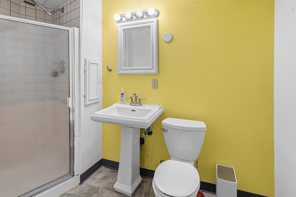 290 Tremont Street Springfield, MA 01104 - Photo 25 of 28