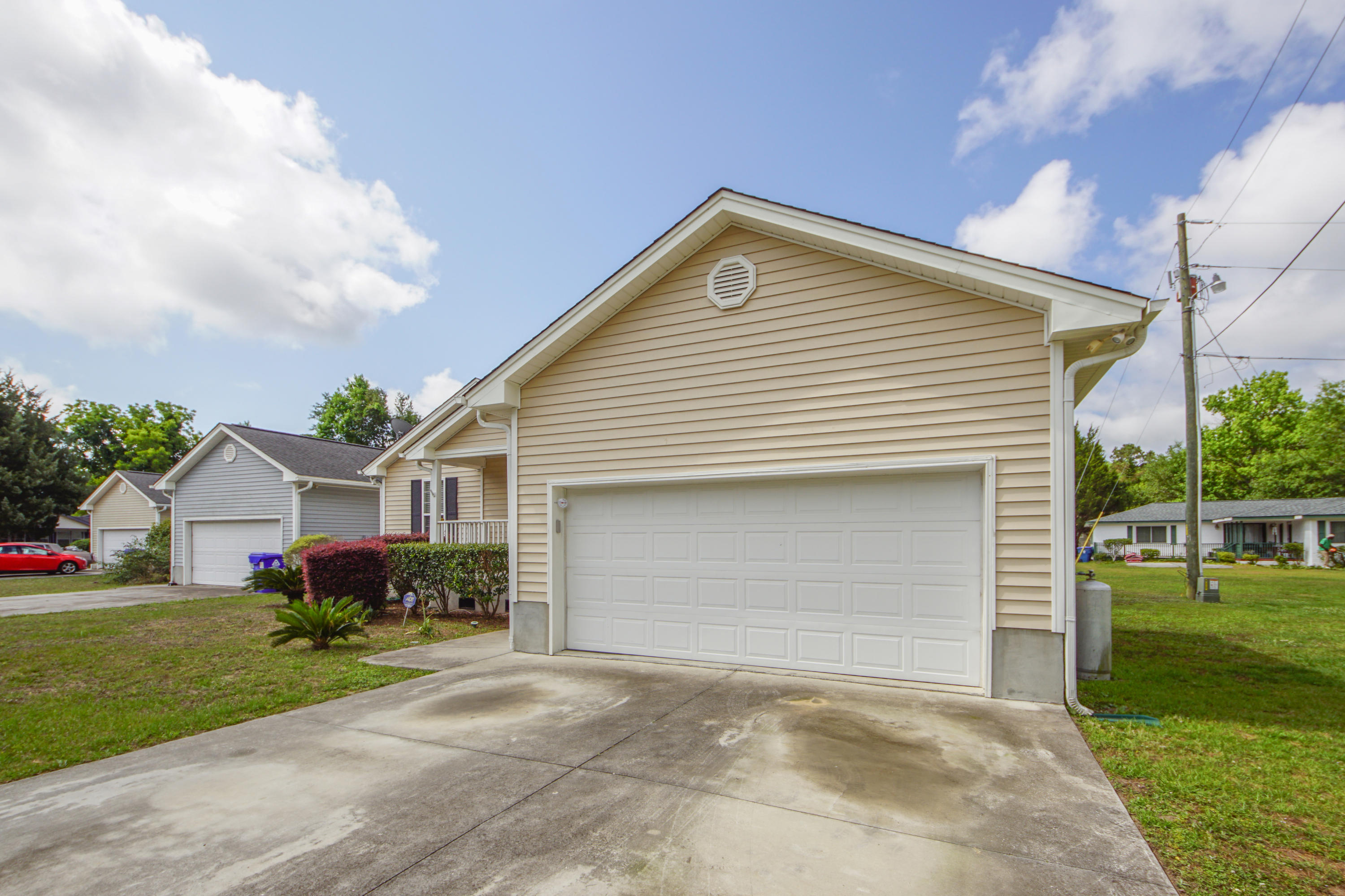1417 Jefferson Road Mount Pleasant, SC 29466 - Photo 3 of 32 26