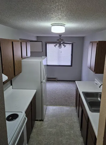 $745 | 10 12th Avenue Northeast, Unit 12, Elbow Lake, MN 56531