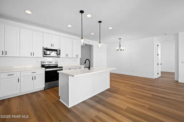 $2,950 | 5992 Finch Place, Prescott Valley, AZ 86314