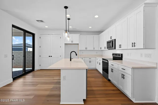 $2,950 | 5992 Finch Place, Prescott Valley, AZ 86314