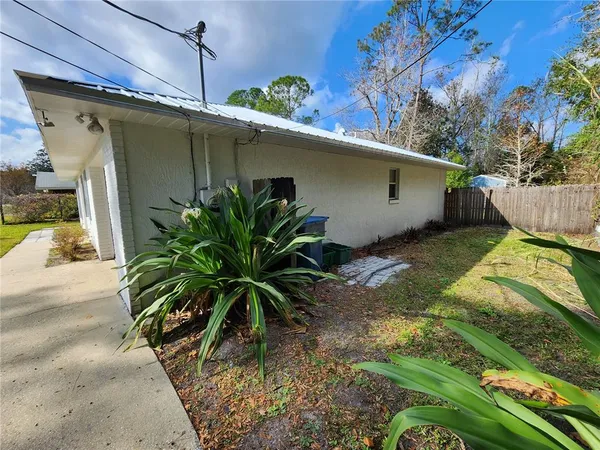 $1,800 | 38 General Doolittle Road, Daytona Beach, FL 32124