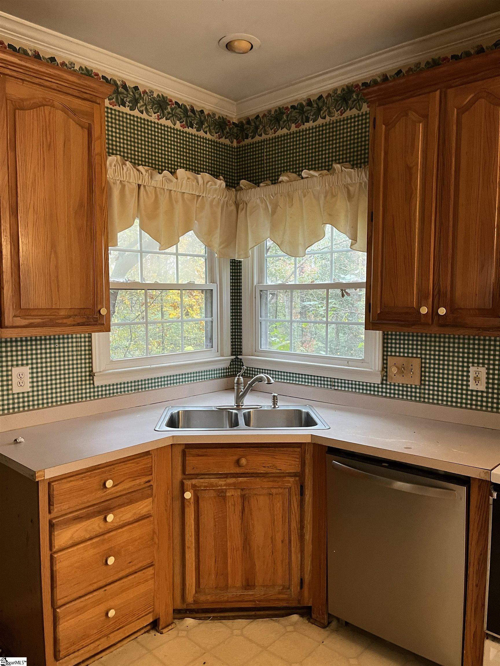 6 Moss Spring Court Simpsonville, SC 29680 - Photo 17 of 49