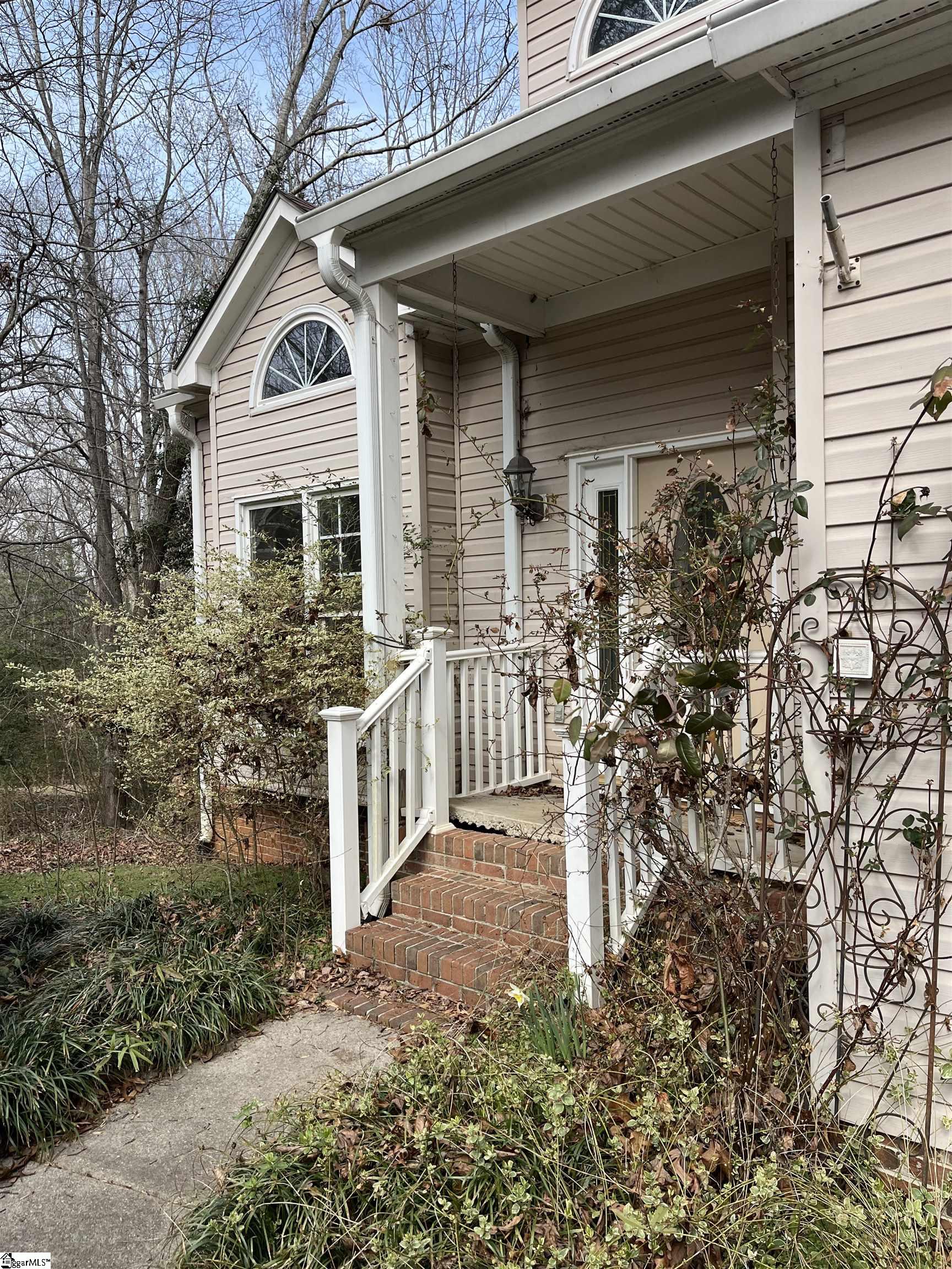 6 Moss Spring Court Simpsonville, SC 29680 - Photo 3 of 49