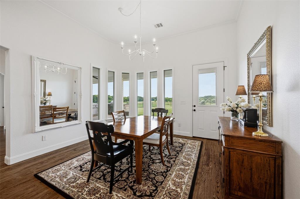 318 Arapahoe Ridge Weatherford, TX 76087 - Photo 14 of 40 Dining room