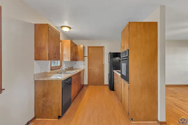 $185,000 | 3231 Southwest 30th Terrace, Topeka, KS 66614