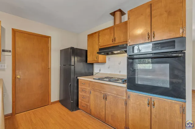 $185,000 | 3231 Southwest 30th Terrace, Topeka, KS 66614