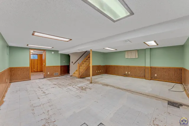 $185,000 | 3231 Southwest 30th Terrace, Topeka, KS 66614