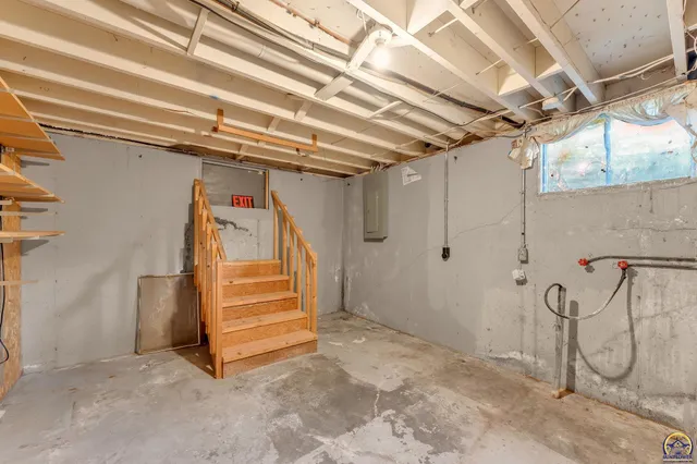 $185,000 | 3231 Southwest 30th Terrace, Topeka, KS 66614