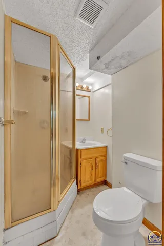 $185,000 | 3231 Southwest 30th Terrace, Topeka, KS 66614