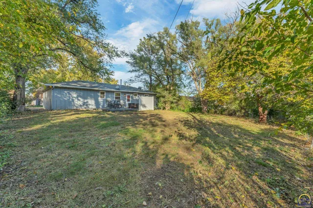 $185,000 | 3231 Southwest 30th Terrace, Topeka, KS 66614