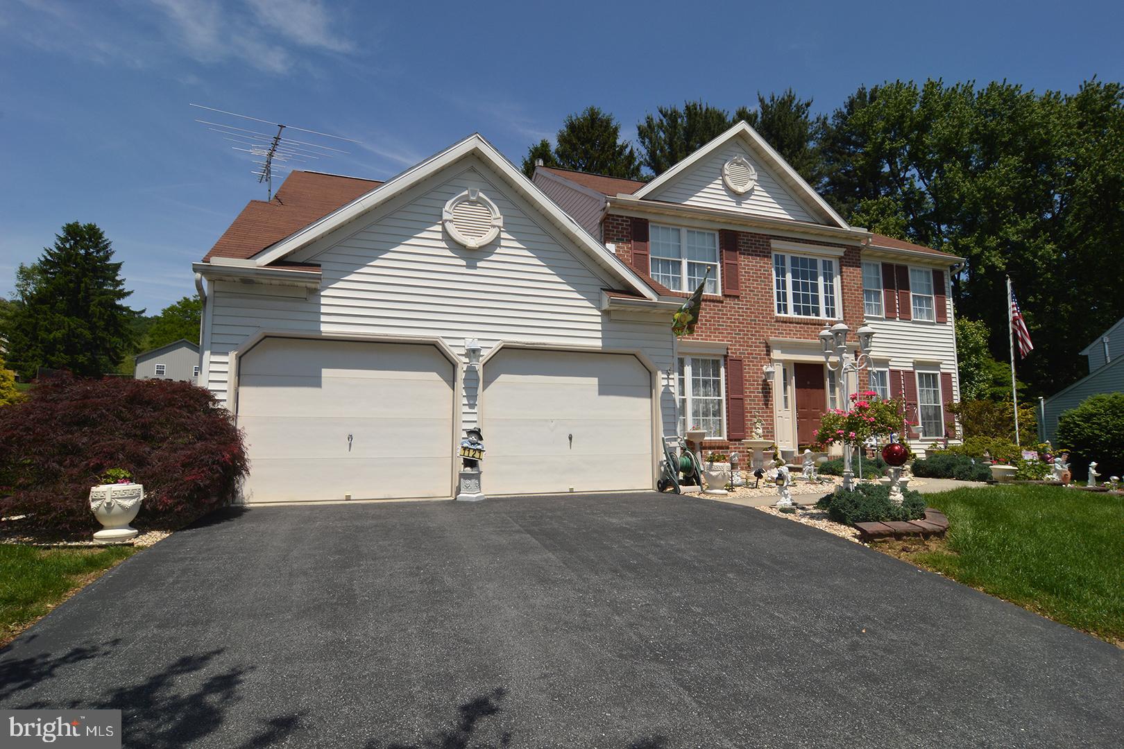1121 Pepper Ridge Drive Reading, PA 19606 - Photo 3 of 45 Gallery Image 3