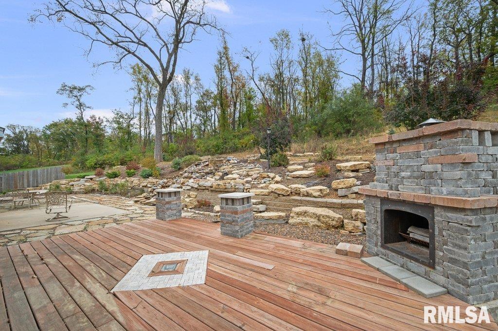 1215 Waverly Road Davenport, IA 52804 - Photo 33 of 34 a view of outdoor space swimming pool