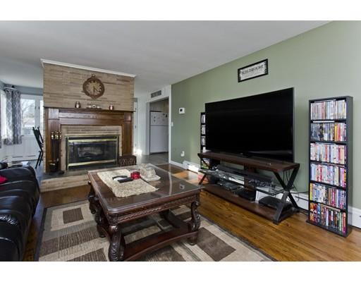 90 Ogden Street Springfield, MA 01151 - Photo 4 of 24 Gallery Image 4