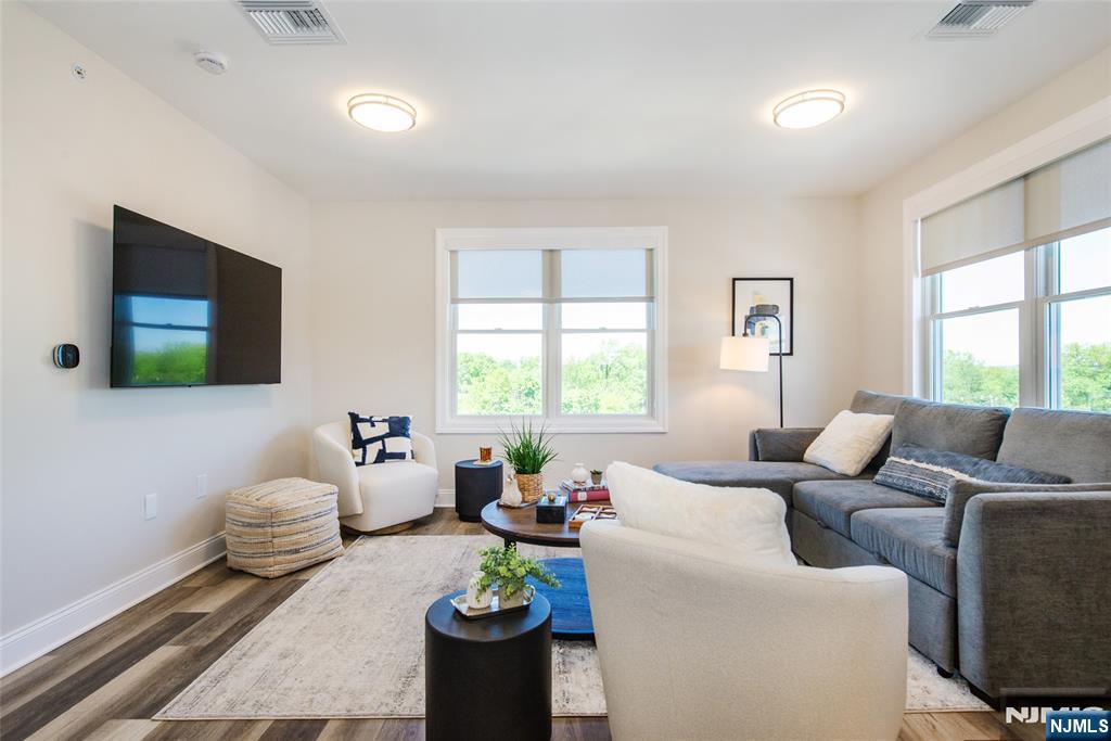 246 Main Street, Unit 402 Chatham, NJ 07928 - Photo 15 of 45