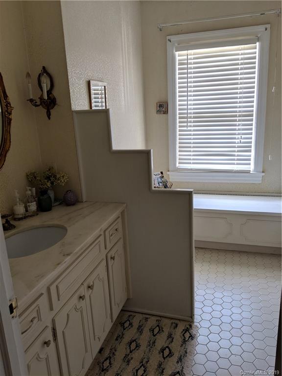 1456 Sterling Road Charlotte, NC 28209 - Photo 17 of 18 Gallery Image 17